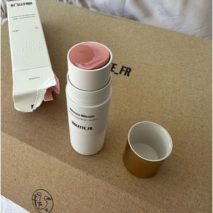 BRAND NEW Violette_fr Bisou Blush in Louise pink blush w/ built in brush